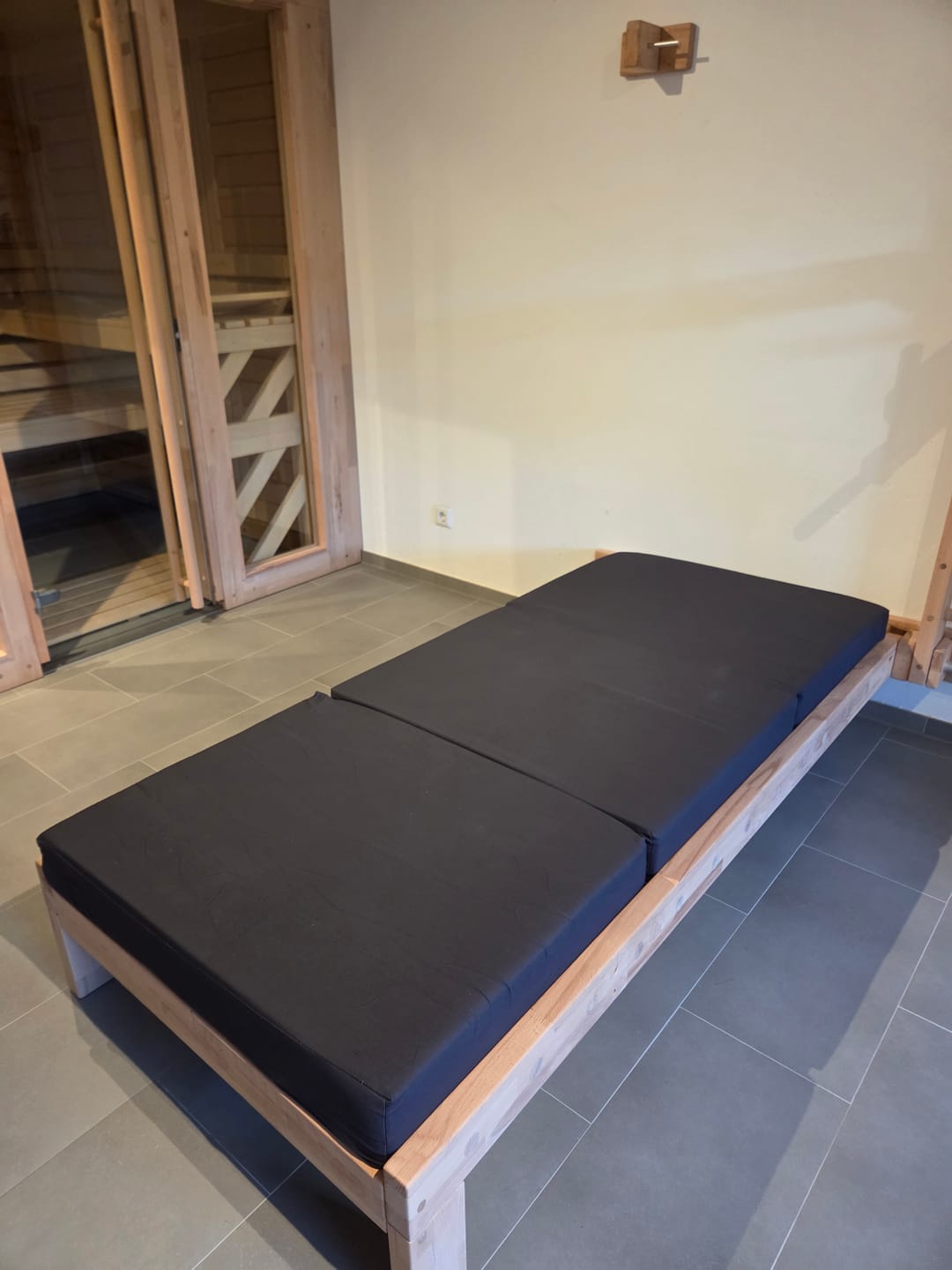 Customer photo review of Klappmatratze – bequem schlafen statt Sofa