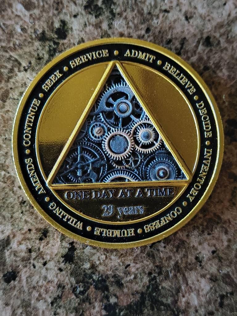 Customer photo review of Clock & Gear Design 12 Steps Sobriety Coin
