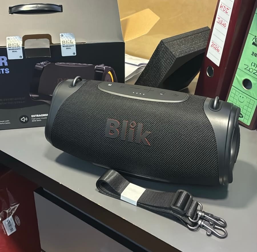Customer photo review of Parlante Bluetooth Portátil Blik Bass300 80W IPX7 8 Hrs