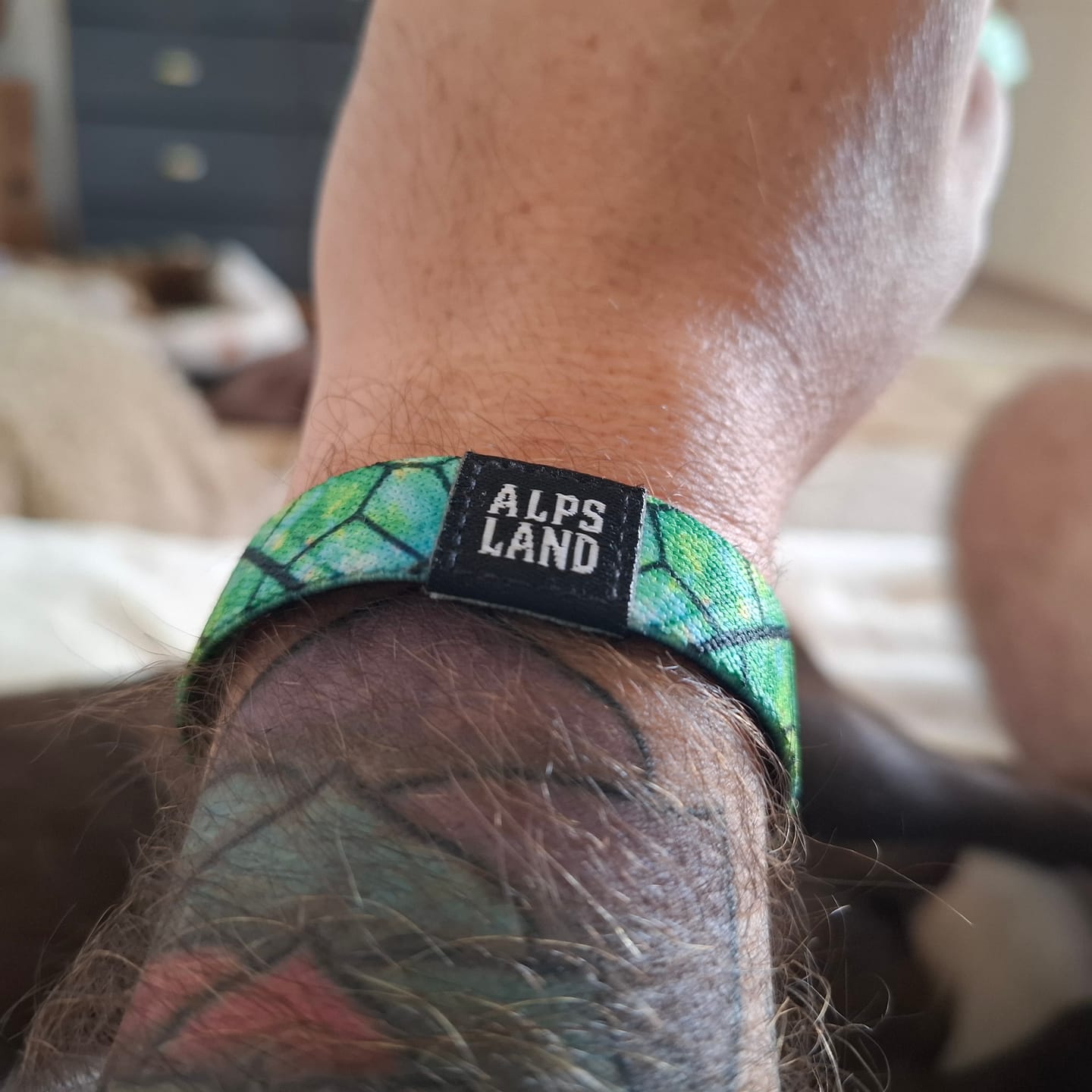 Customer photo review of Weniger denken, mehr leben - Elastisches Armband