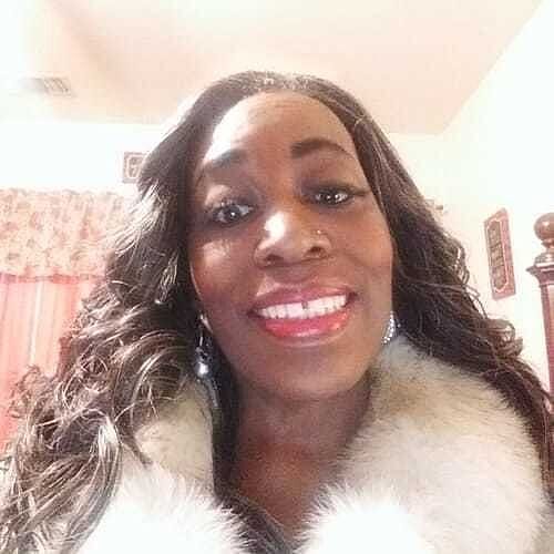 Customer photo review of Instantly Flawless Foundation Buildable Coverage + Illuminator