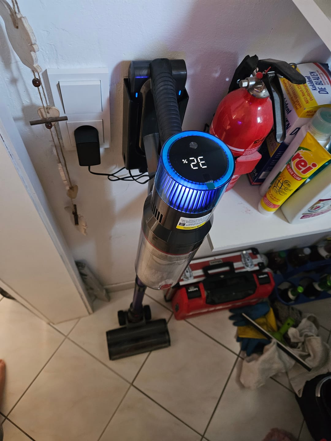 Customer photo review of Ultra-starker Akku-Staubsauger mit automatischer Stauberkennung / Bis zu 60 Minuten Laufzeit / Beutelloser Staubsauger für Teppiche, Hartböden & Tierhaare