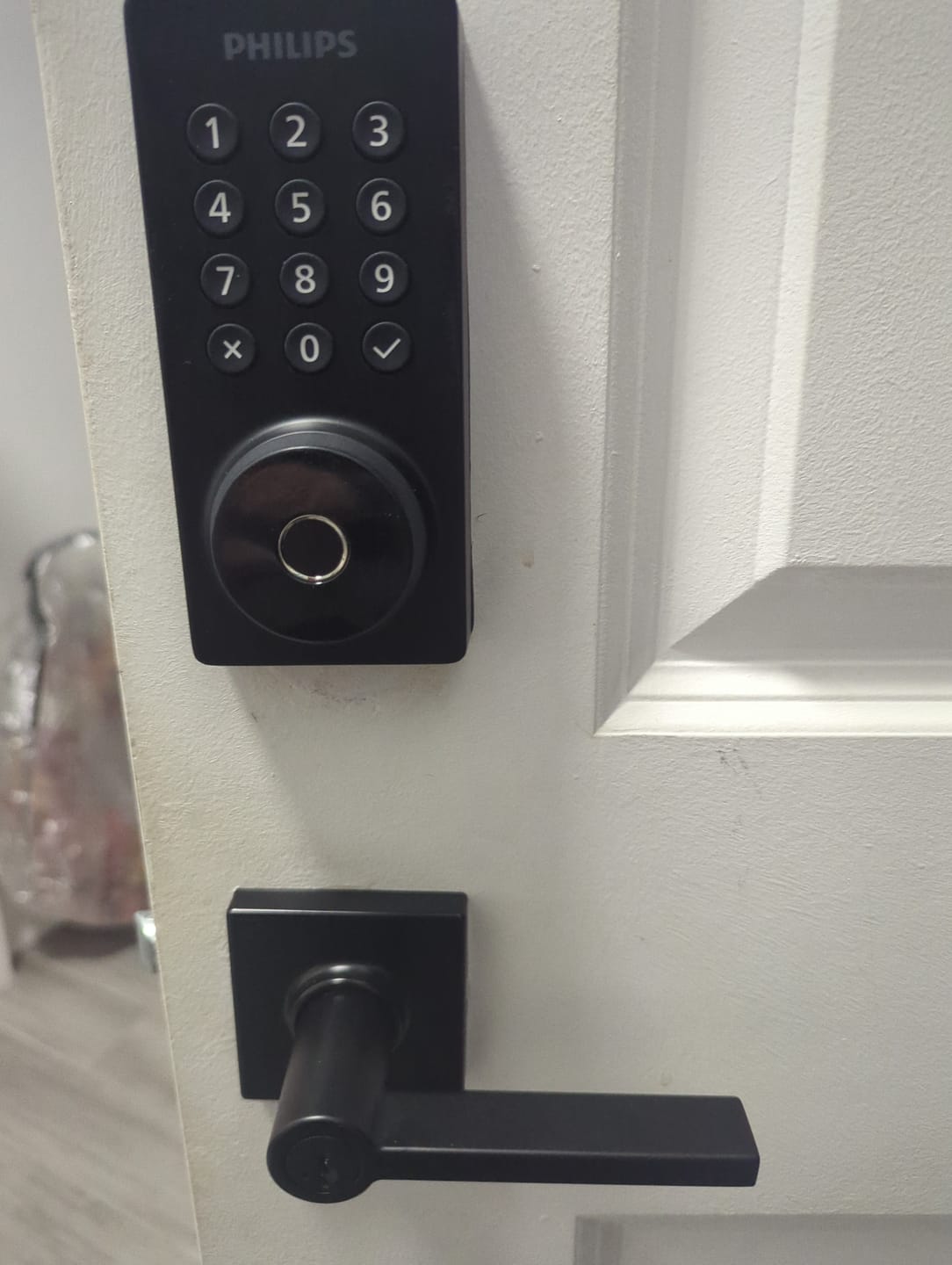 Customer photo review of Philips 4200 Series Built-in Wi-Fi Fingerprint Keypad Smart Deadbolt