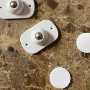 Customer photo review of Ruote Autoadesive Mini 360° Rotazione Silenziose e Resistenti
