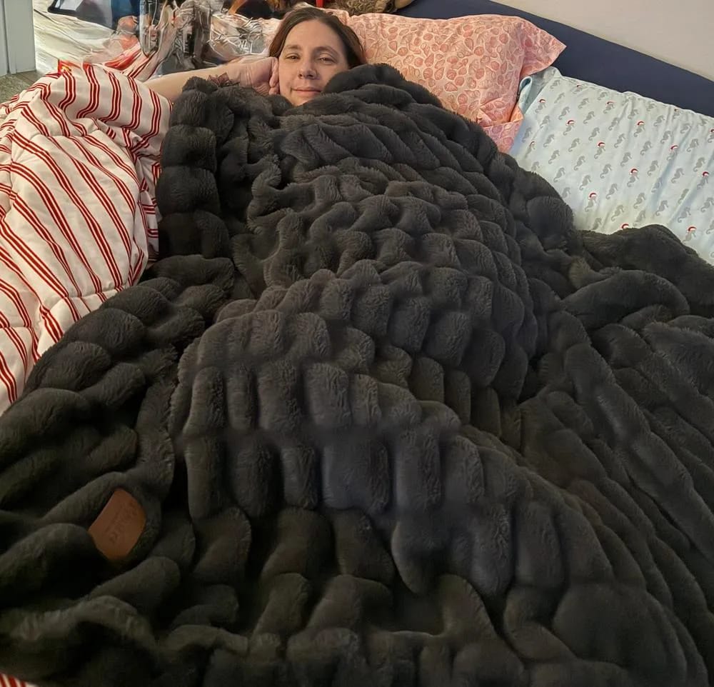Customer photo review of Dreamer Blanket | Super Soft
