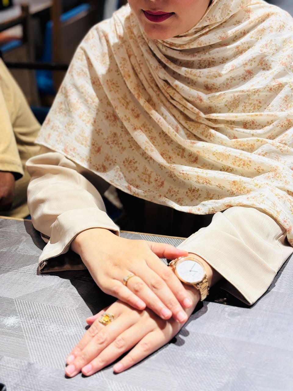 Customer photo review of Cream Floral Cotton Print Hijab