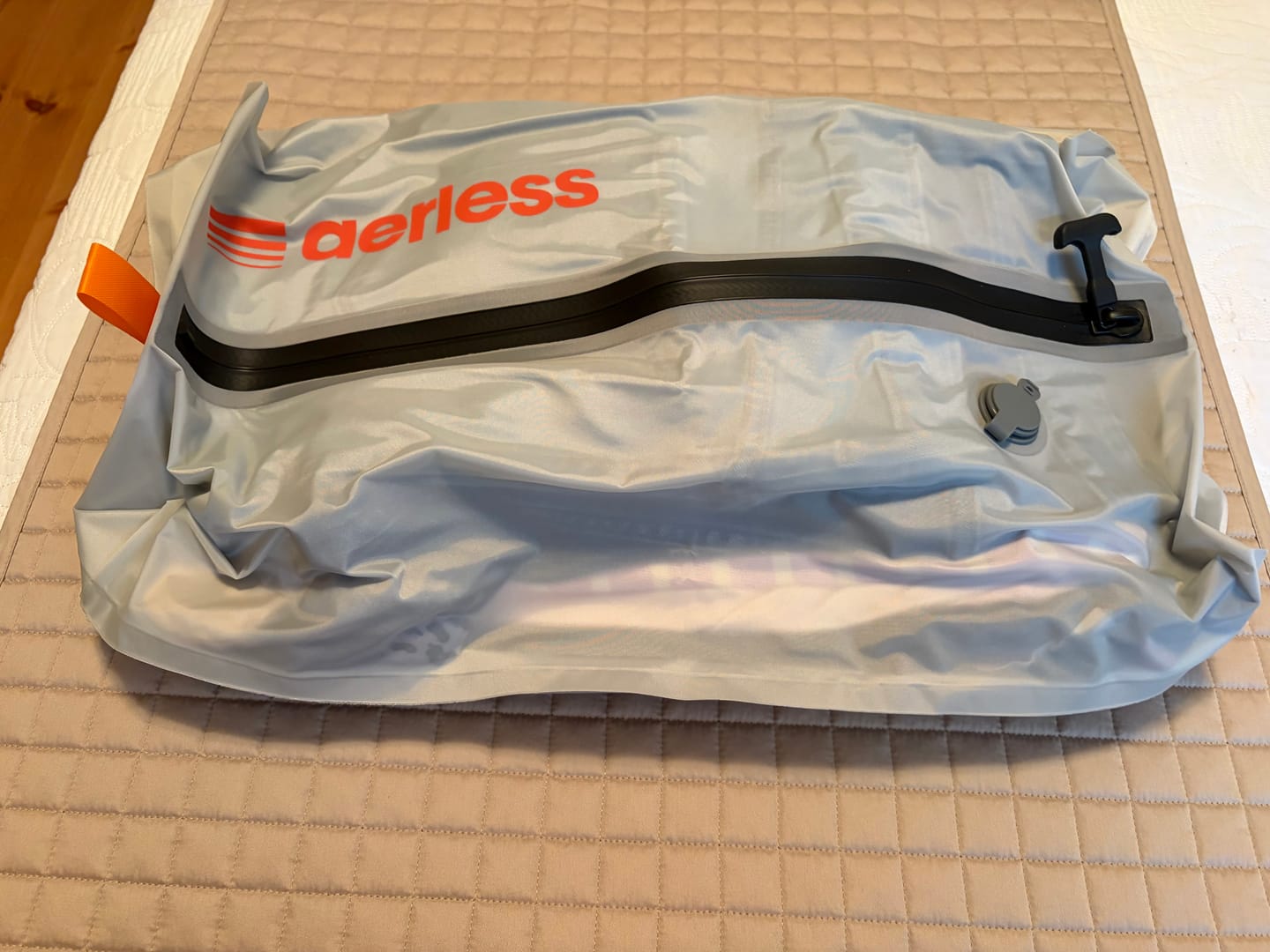 Customer photo review of Aerless™ Luggage Tag