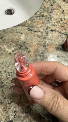 Customer photo review of Pout Perfector