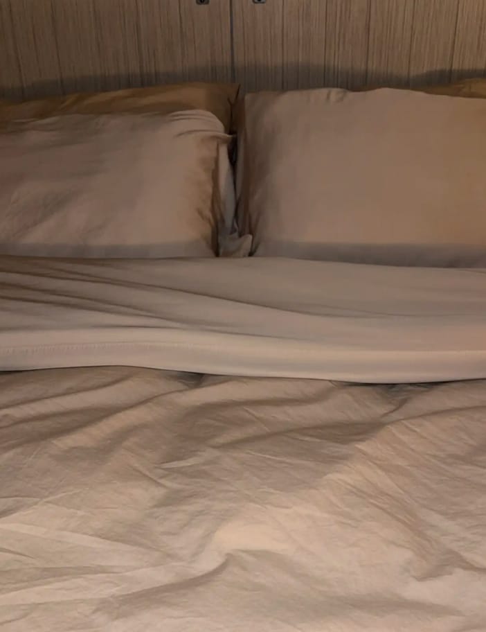 Customer photo review of Bamboo Bedding Deluxe Set