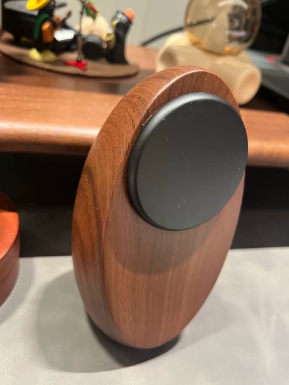 Customer photo review of Universal Magnetic Charging Station (MagSafe Stand)