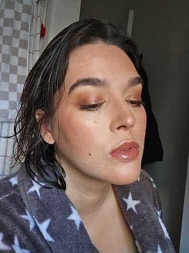 Customer photo review of Instantly Flawless Foundation Buildable Coverage + Illuminator