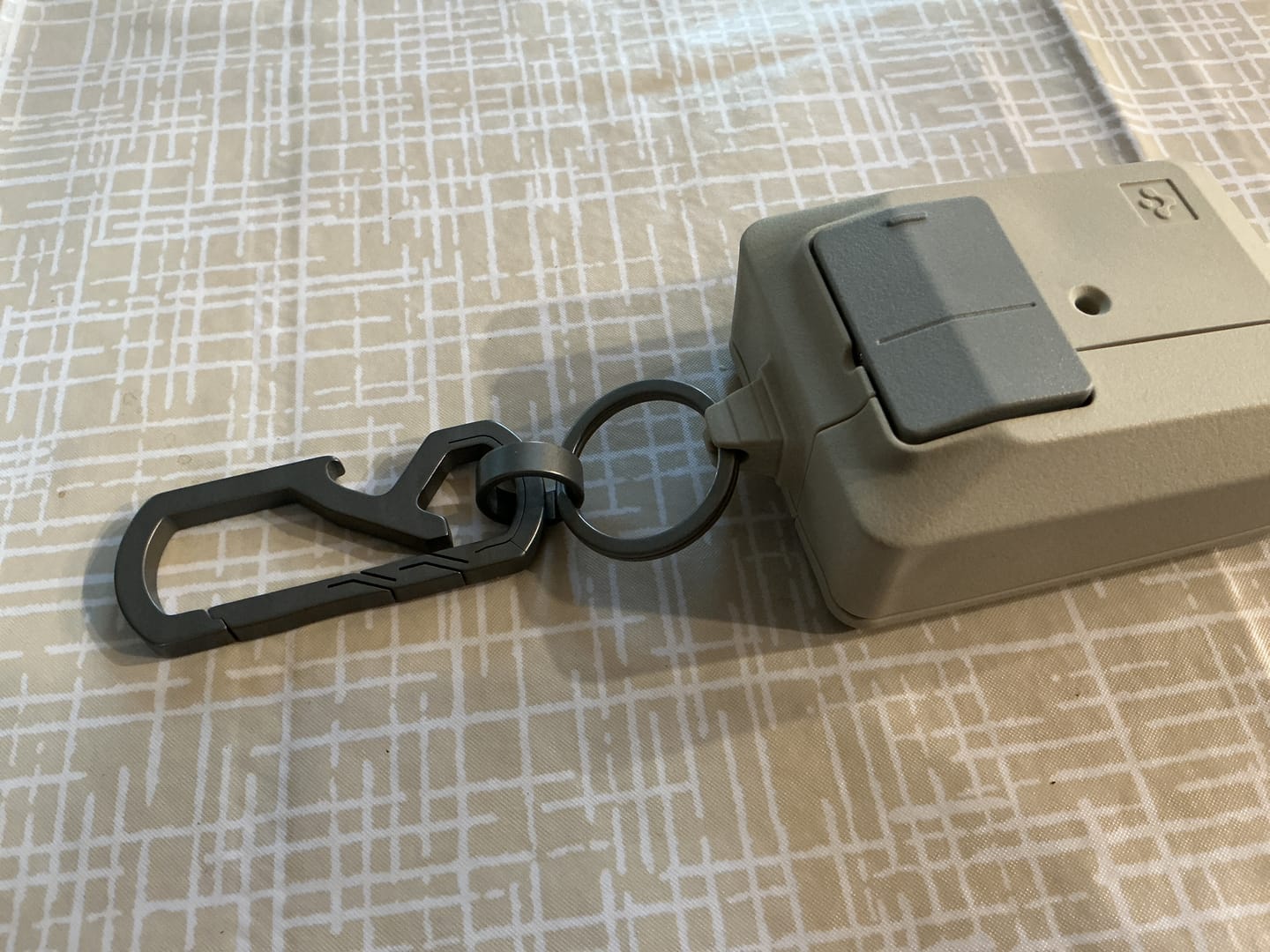Customer photo review of 80Eighty® Titanium Keychain Clip