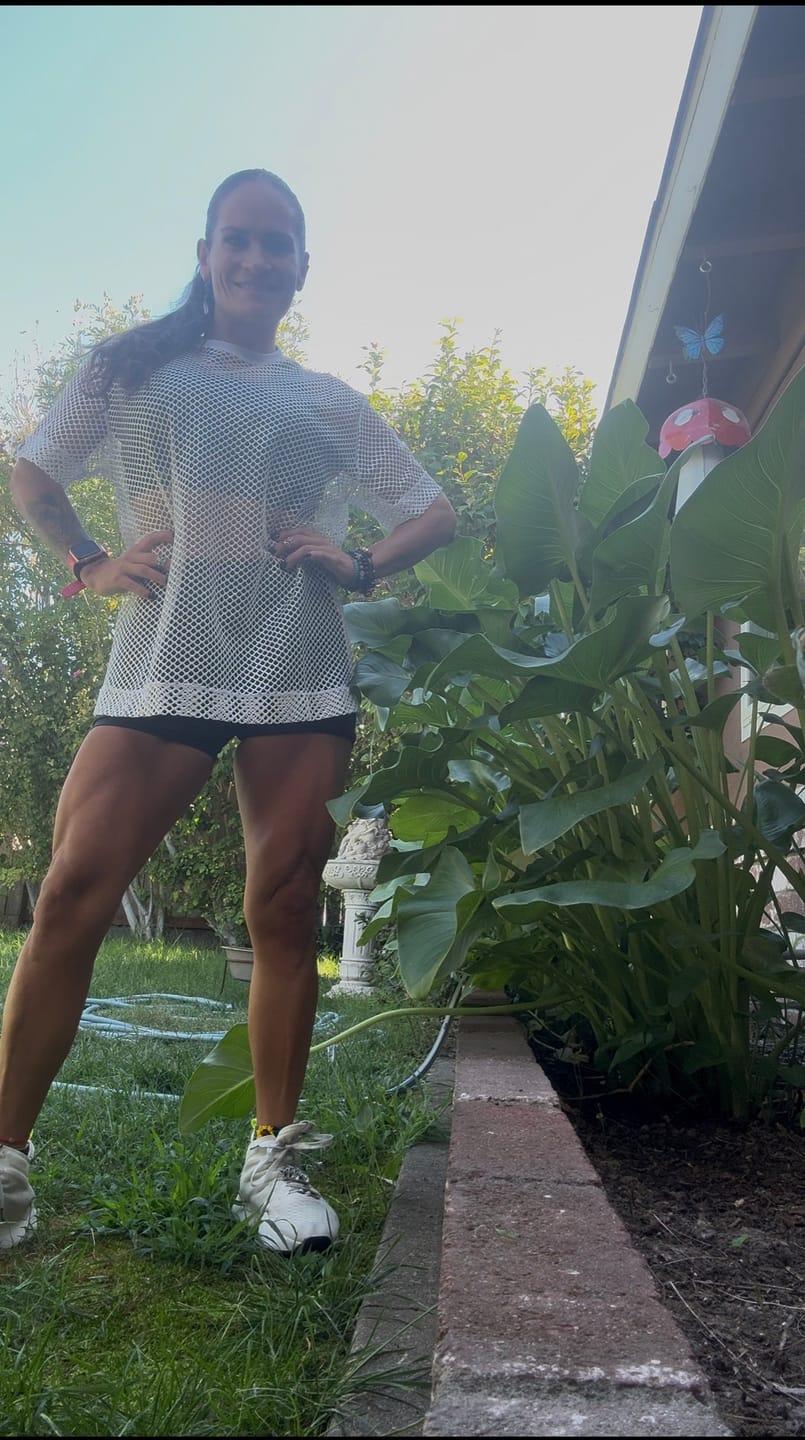 Customer photo review of Worldwide Unisex Mesh Crew Neck Top