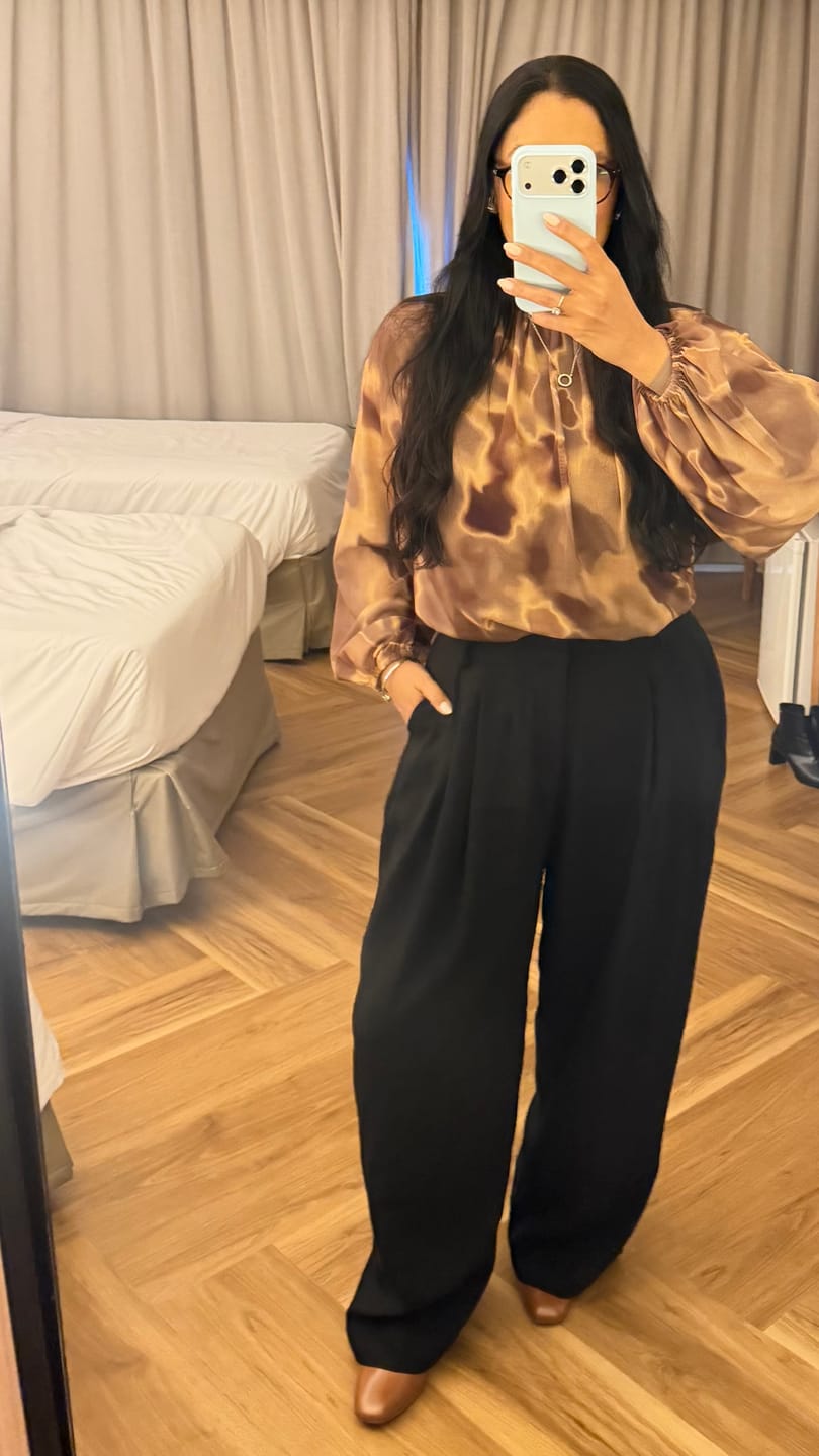 Customer photo review of Calça Pantalona Agave Preta