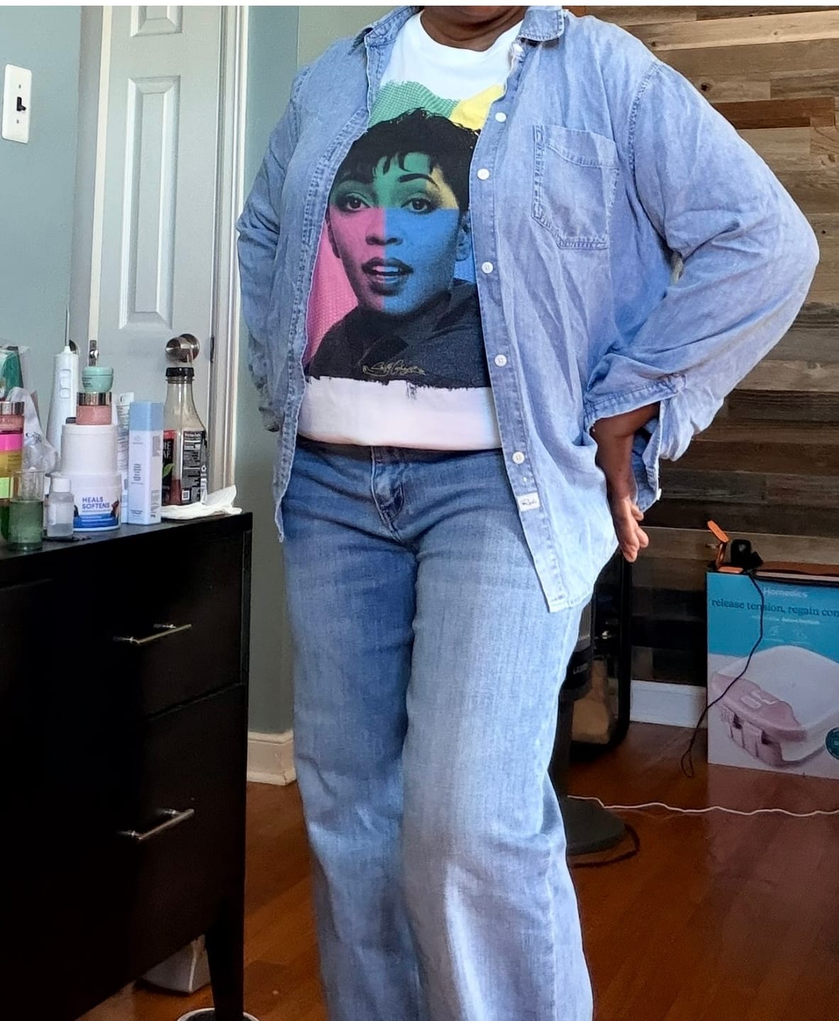 Customer photo review of Anita Baker Pop-Art Classic Fit T-Shirt