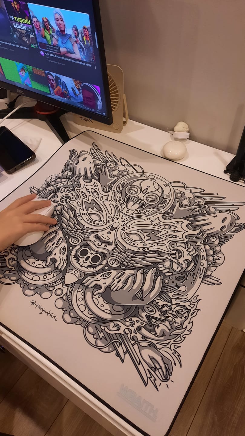 Customer photo review of Wraith Spirit of Aim Pro Mousepad