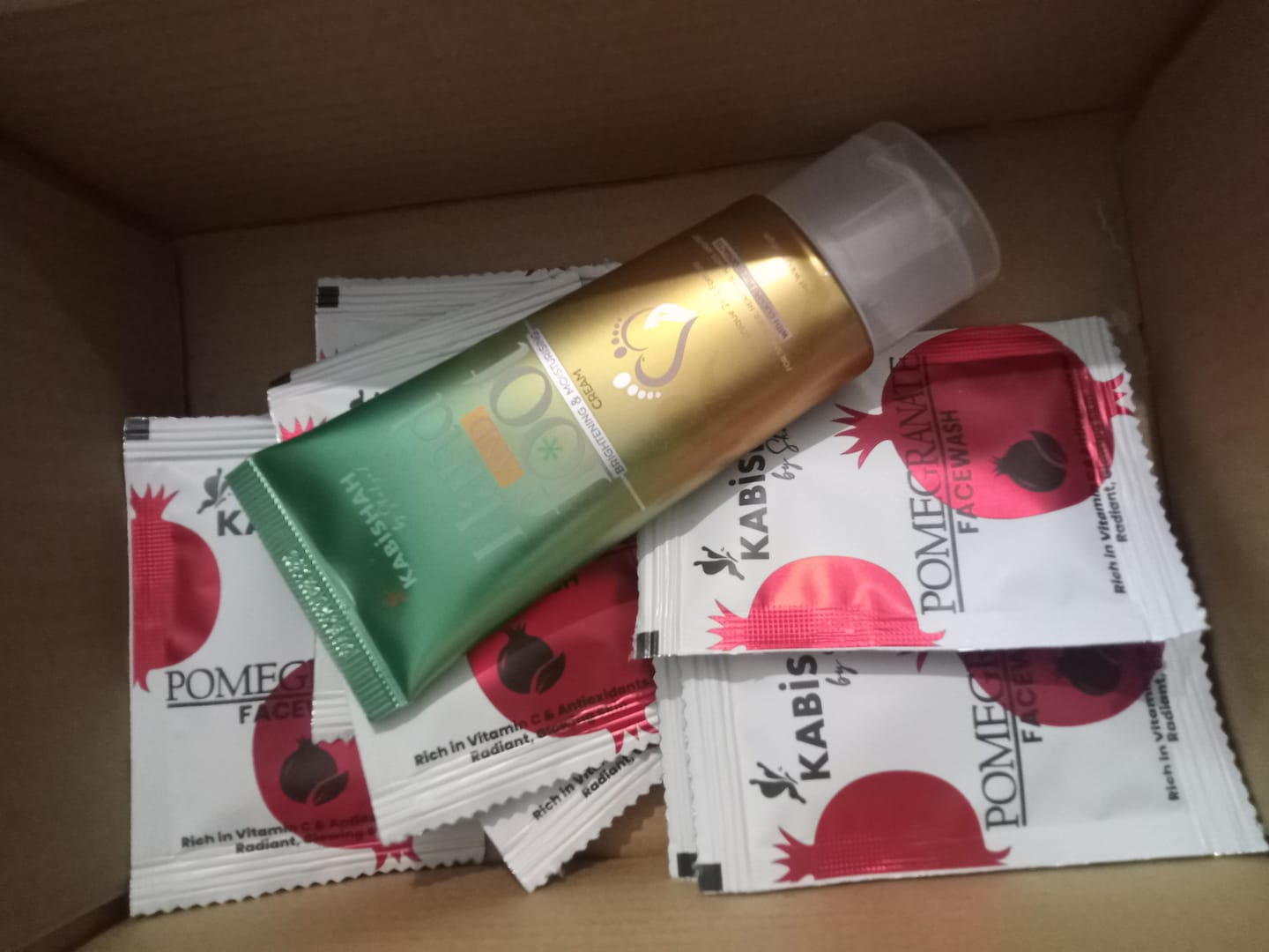 Customer photo review of Hand & foot Brightening and Moisturizing Cream