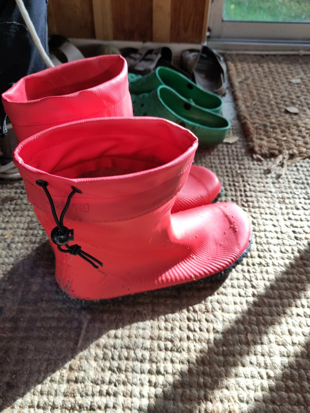 Customer photo review of Brisk Ⅰ - Barefoot Rain Boots