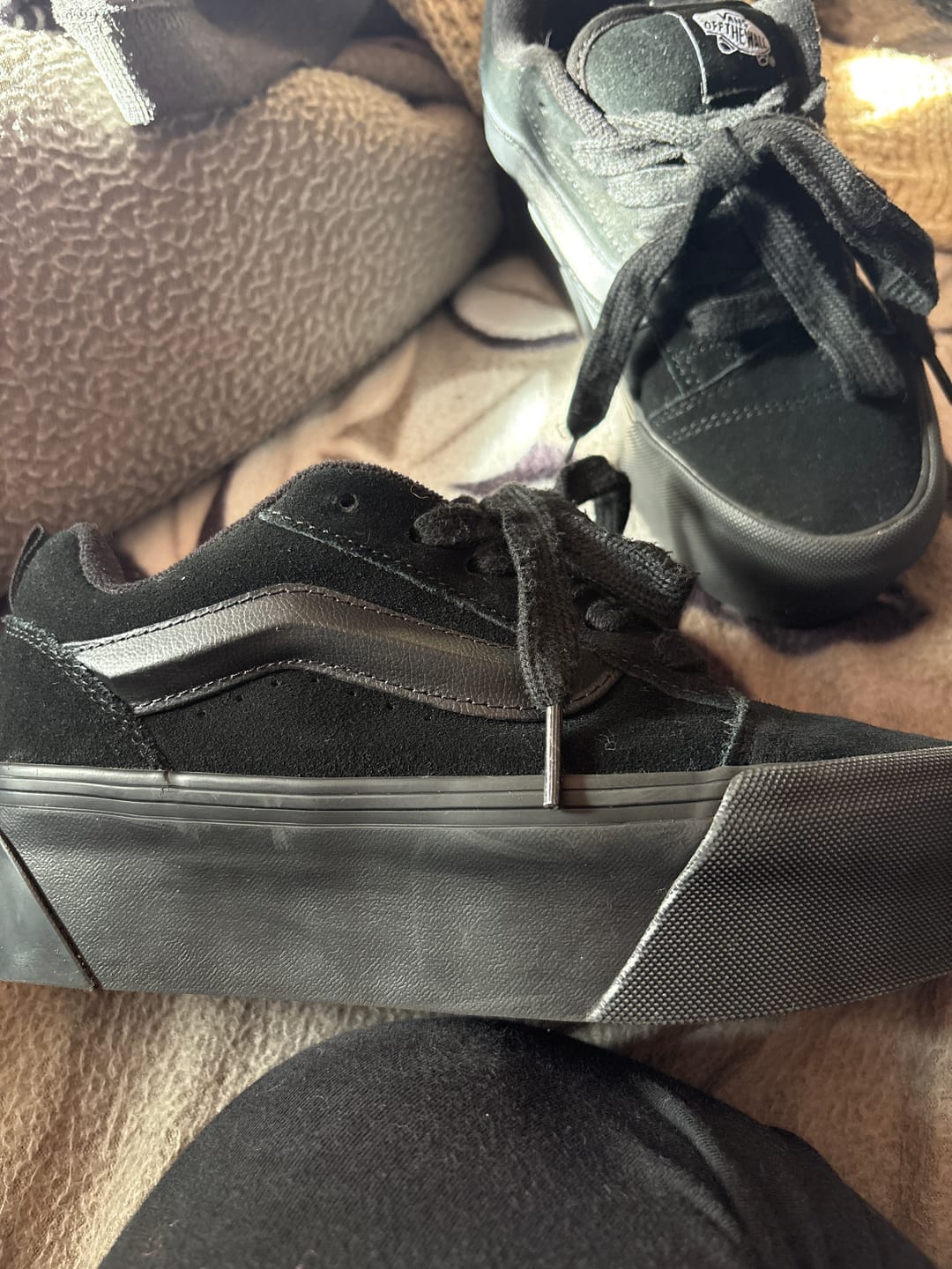 Customer photo review of Zapatillas Vans Knu Stack Mujer Mono Negro