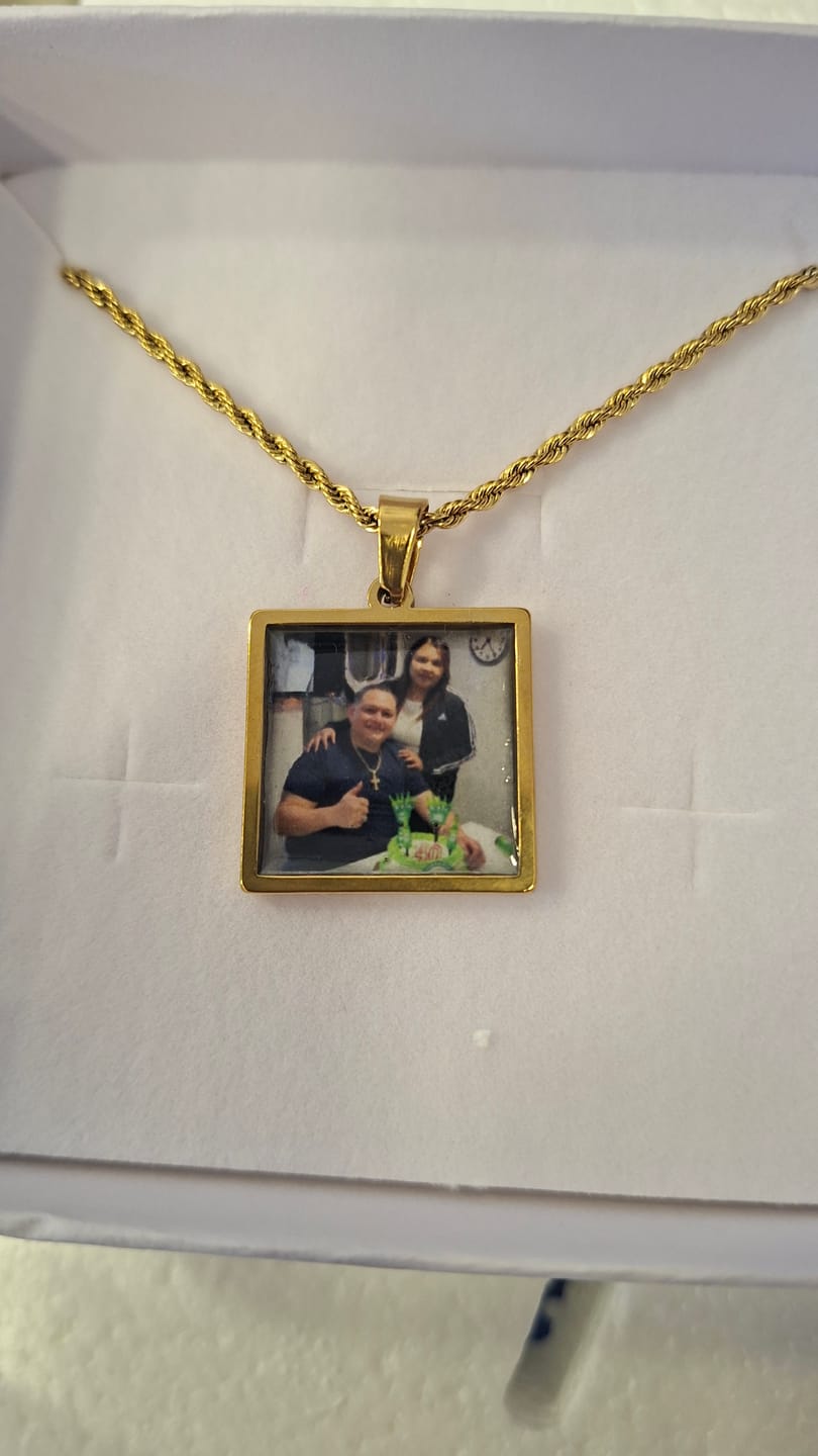 Customer photo review of Collana con Foto - Portami con Te