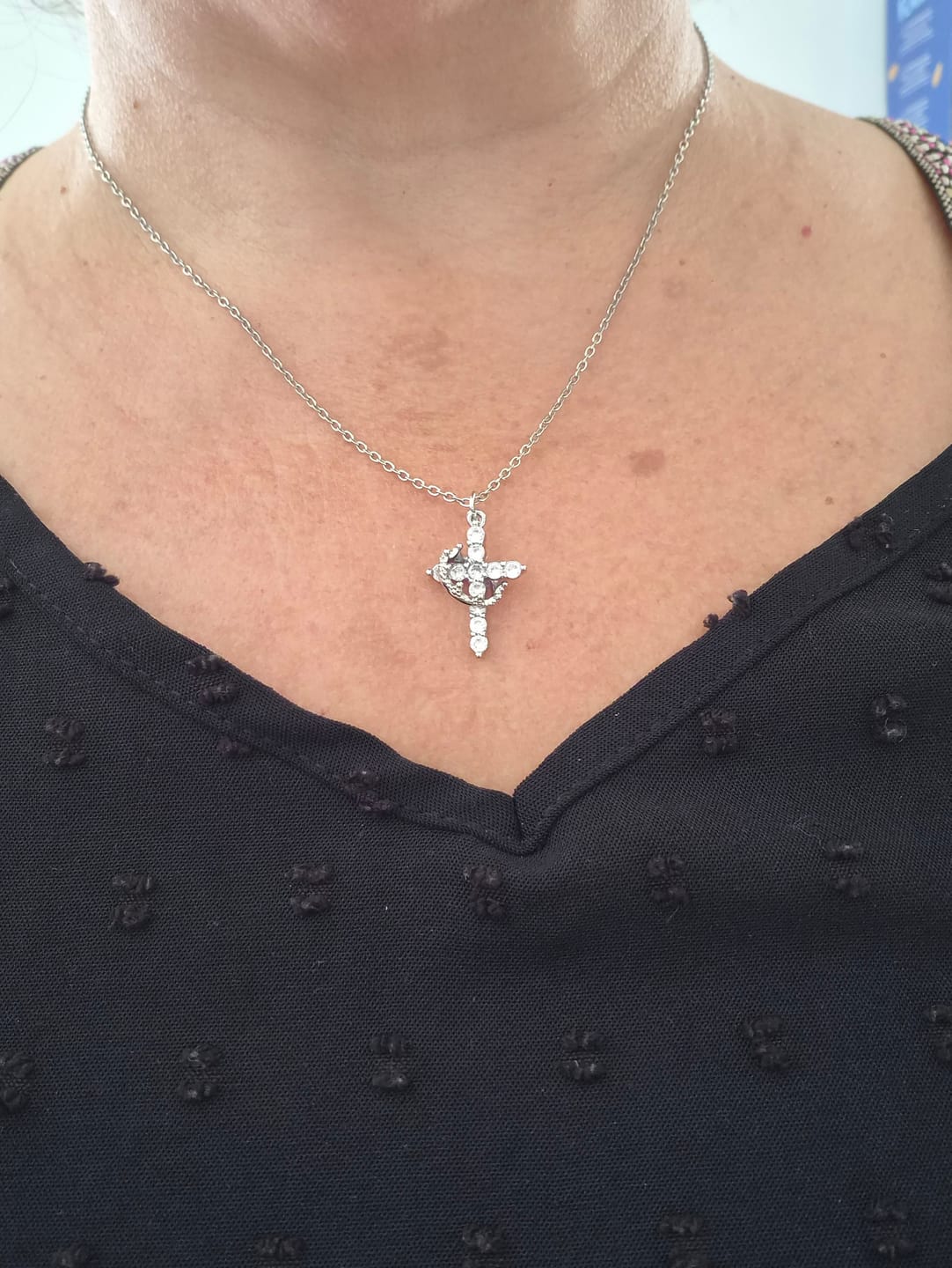 Customer photo review of Collier Croix Couronne de Foi