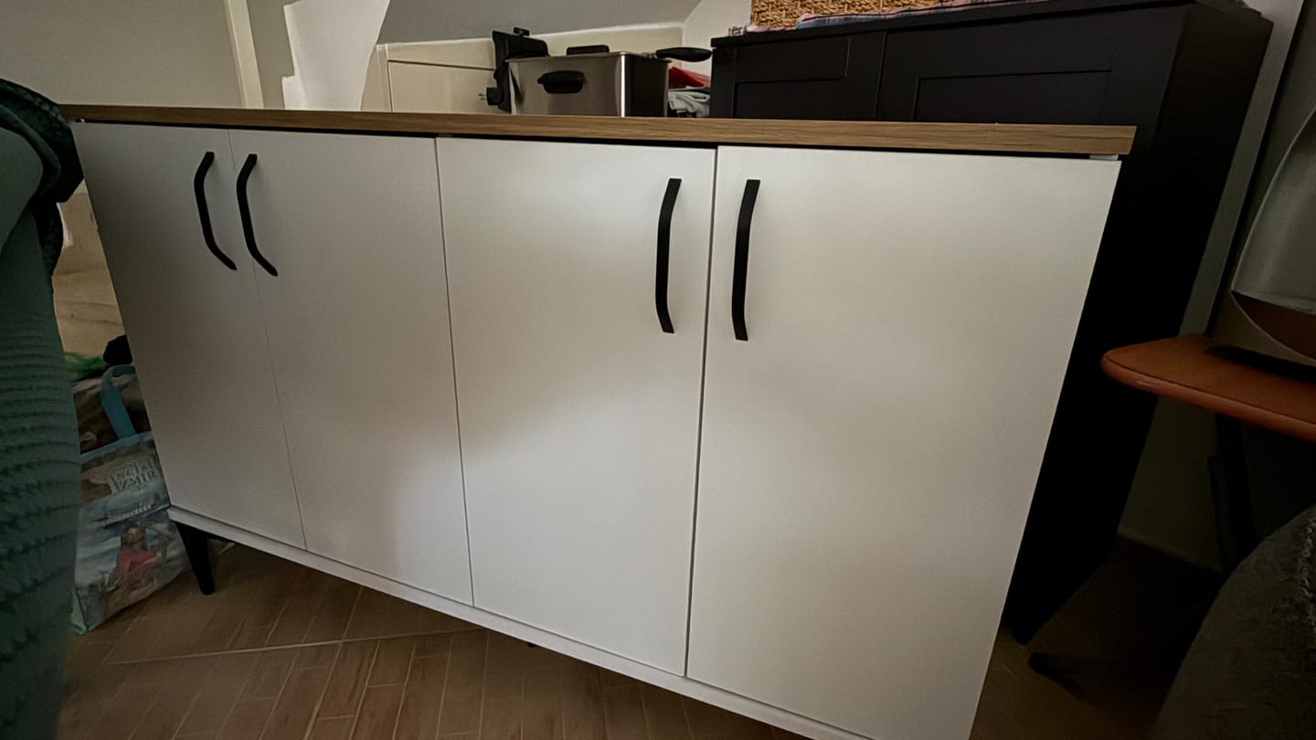 Customer photo review of Rani JE162 Kahve Köşesi Çok Amaçlı Dolap 4 Kapaklı Kiler Mutfak Dolabı Beyaz - Sepet Ceviz