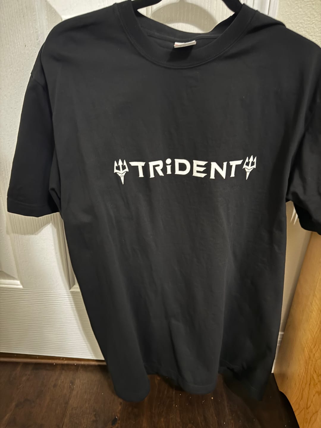 Customer photo review of TRiDENT Logo T-shirt