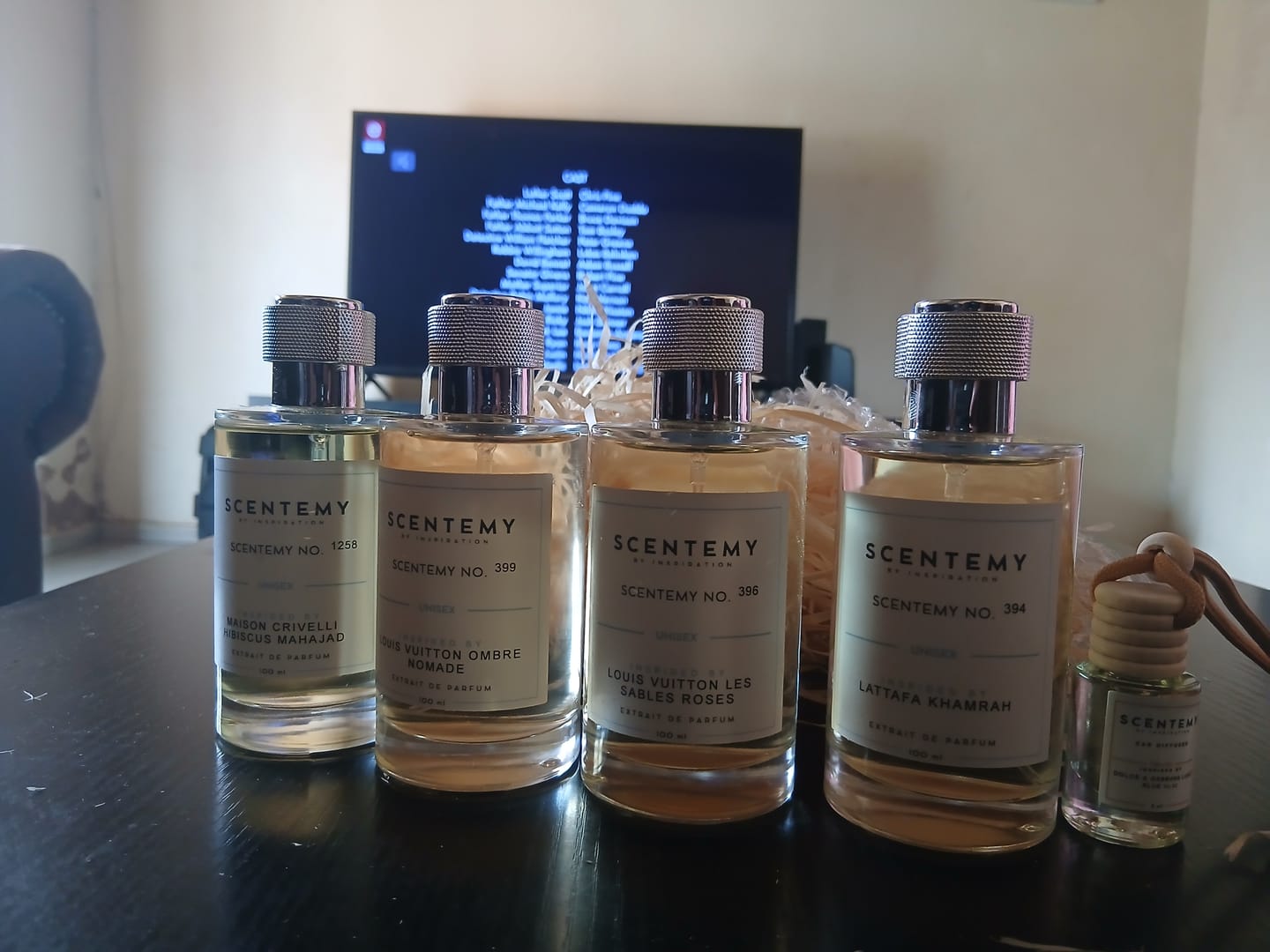 Customer photo review of Choose Any 4 X 100ml Scents Bundle + Free Gift