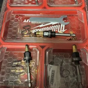 Customer photo review of Riparazione Auto Rivettatrice Manuale Acciaio Carbonio Kit