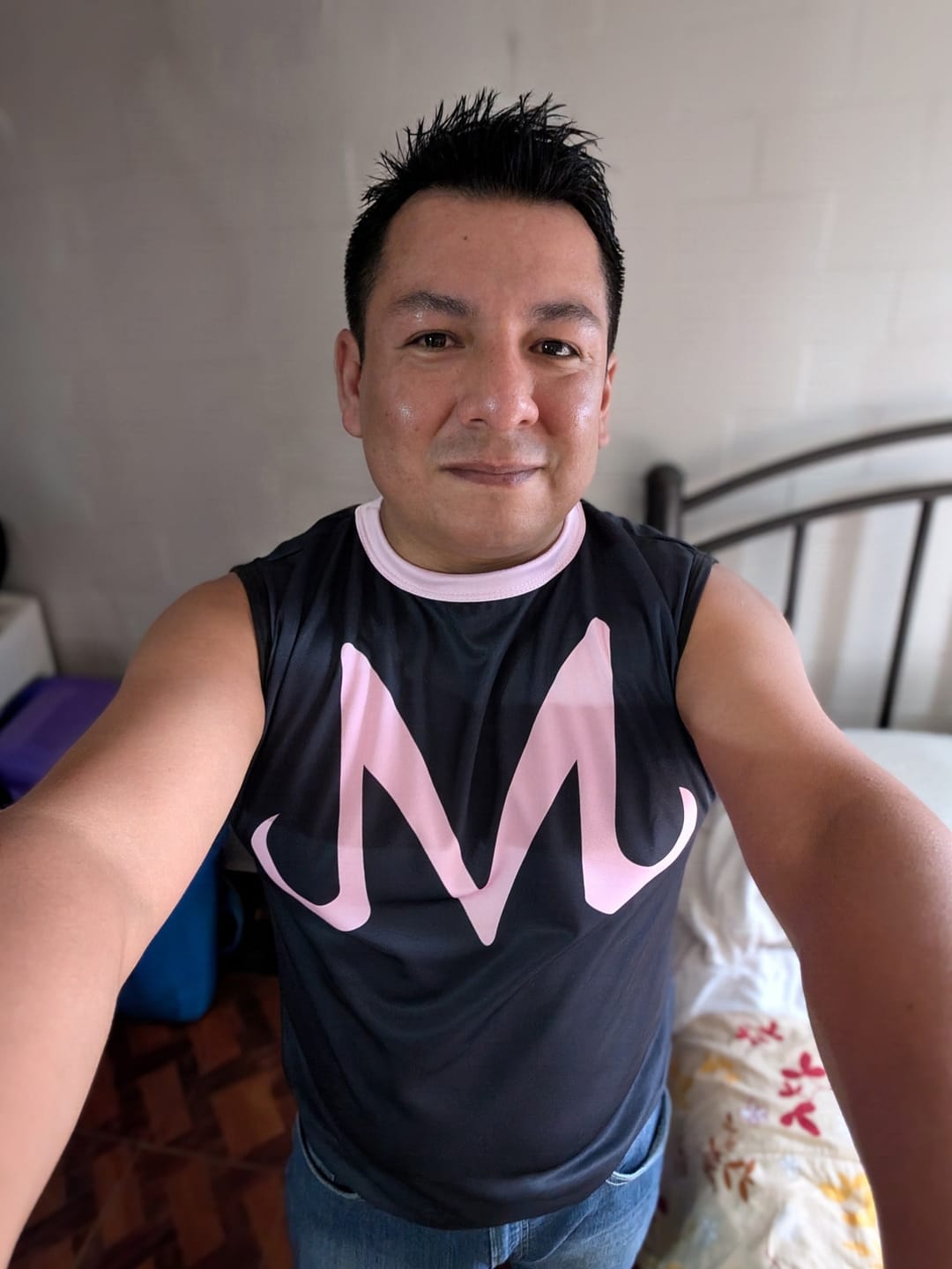 Customer photo review of Playera Sin Mangas Majin Buu