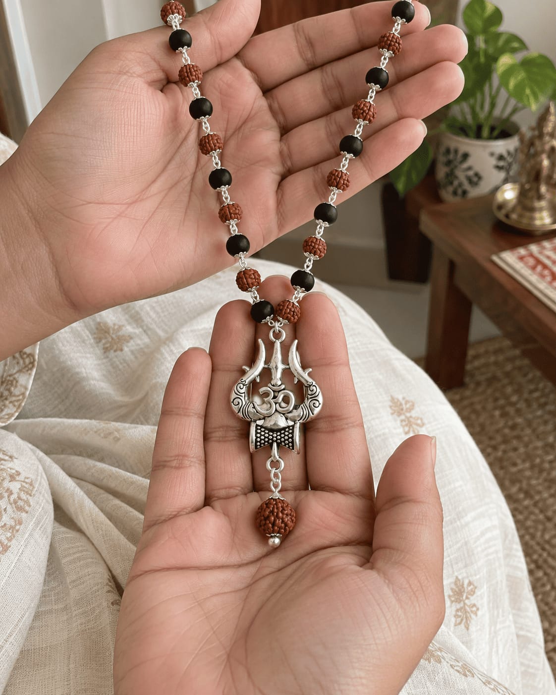 Customer photo review of Divya Karungali Rudraksha Trishul Mala
