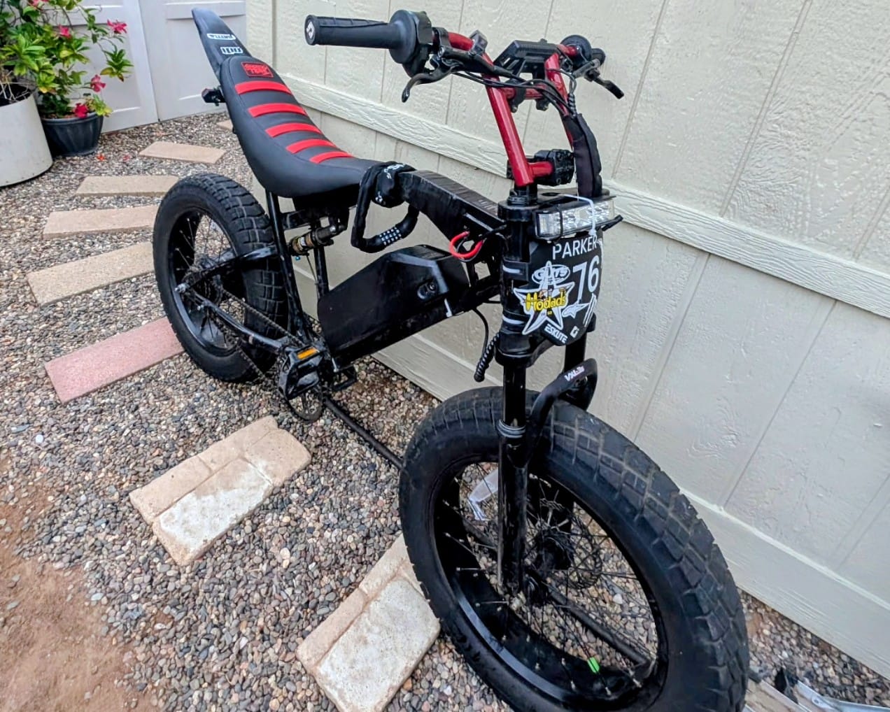 Customer photo review of Custom Seat Cover: Eskute V200