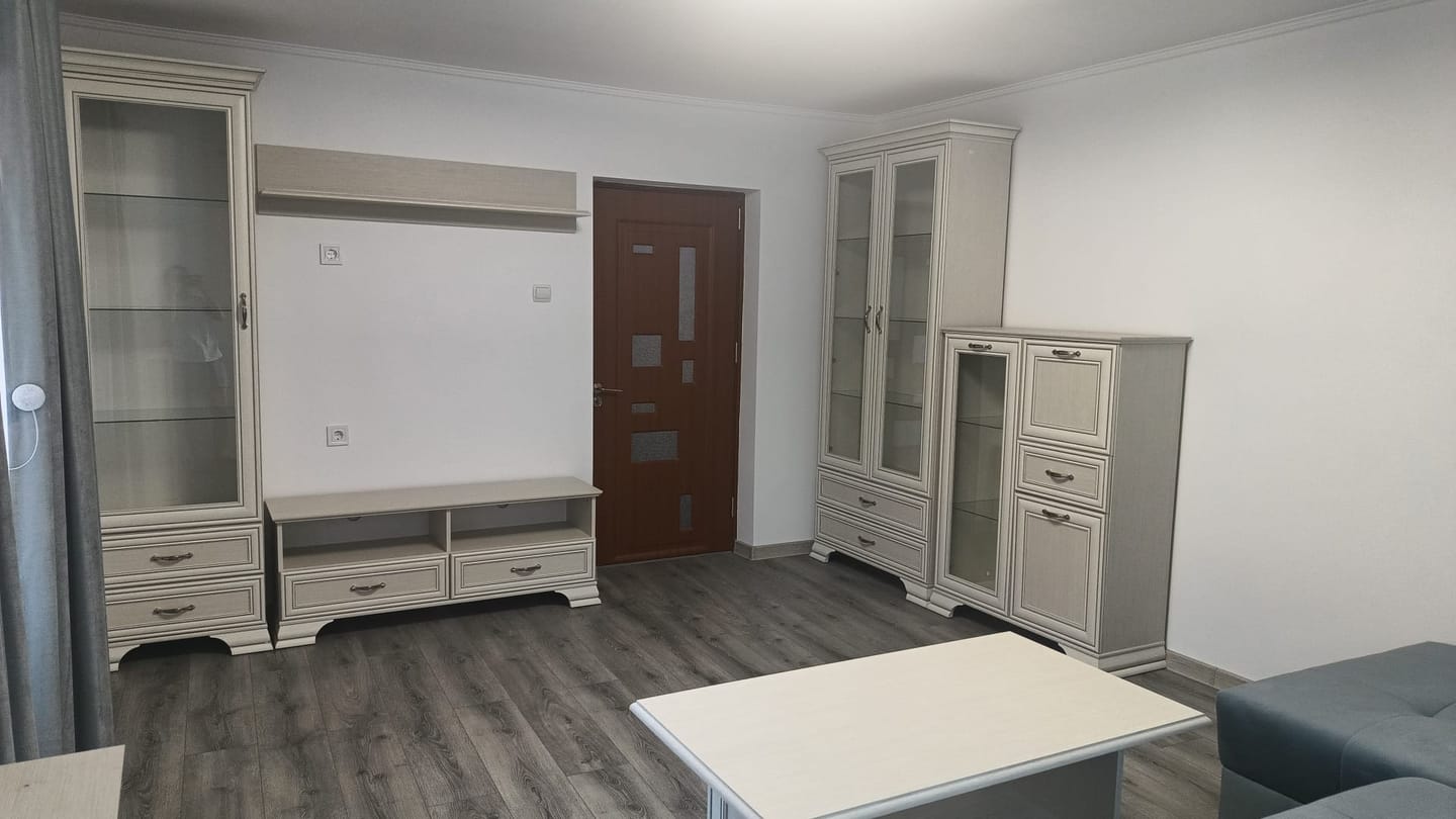 Customer photo review of Mobilier sufragerie clasic TIFFANY II, grej, PAL laminat, 7 piese