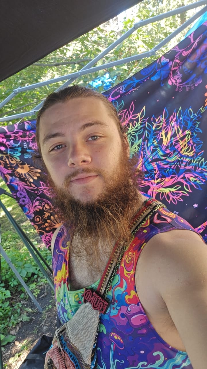 Customer photo review of "ETH City" MEN'S TANK TOP
