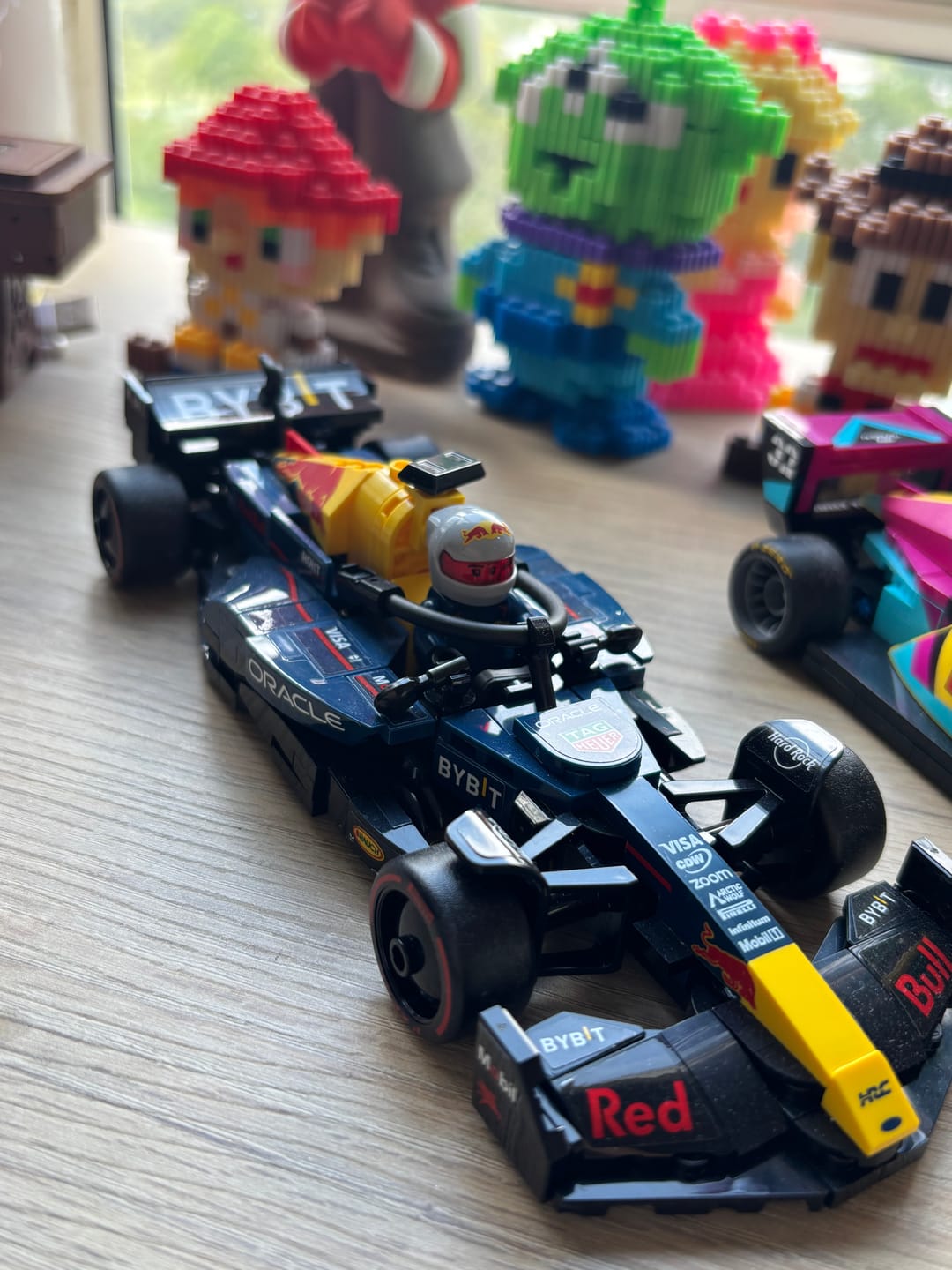 Customer photo review of COCHE DE CARRERAS ORACLE RED BULL RACING RB20 F1®