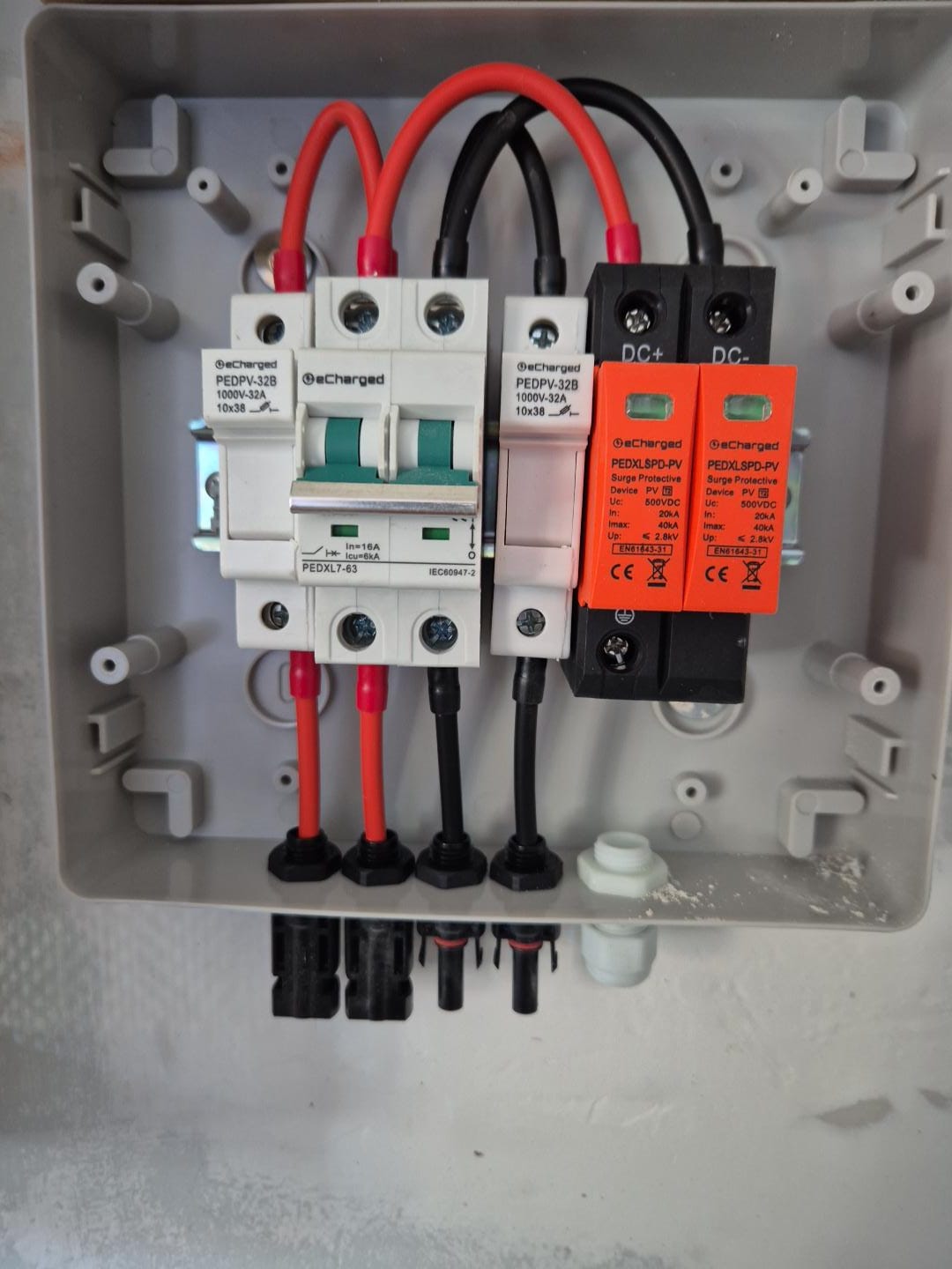 Customer photo review of Tablou sigurante pentru kiturile fotovoltaice 15A 500V cu un singur string
