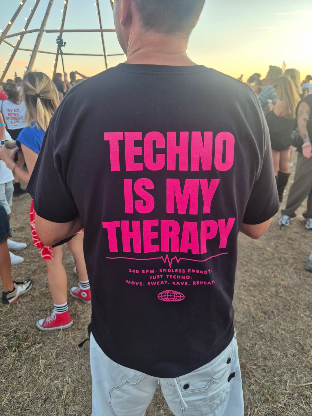 Customer photo review of TECHNO IS MY THERAPY– Précommande limitée