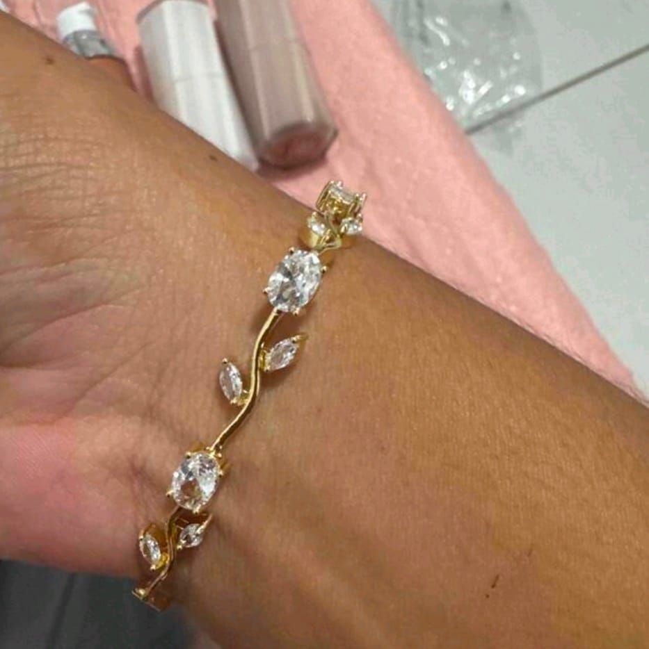 Customer photo review of Tuloria Bracelet