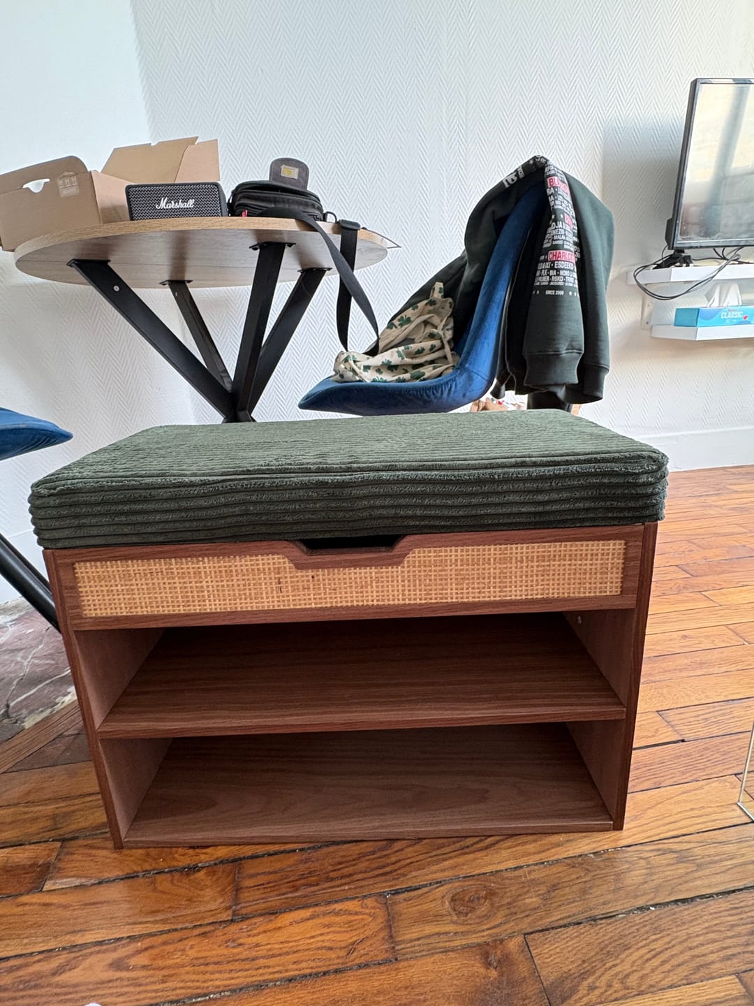 Customer photo review of KUBO - Meuble à chaussures avec coffre en bois et velours côtelé vert khaki