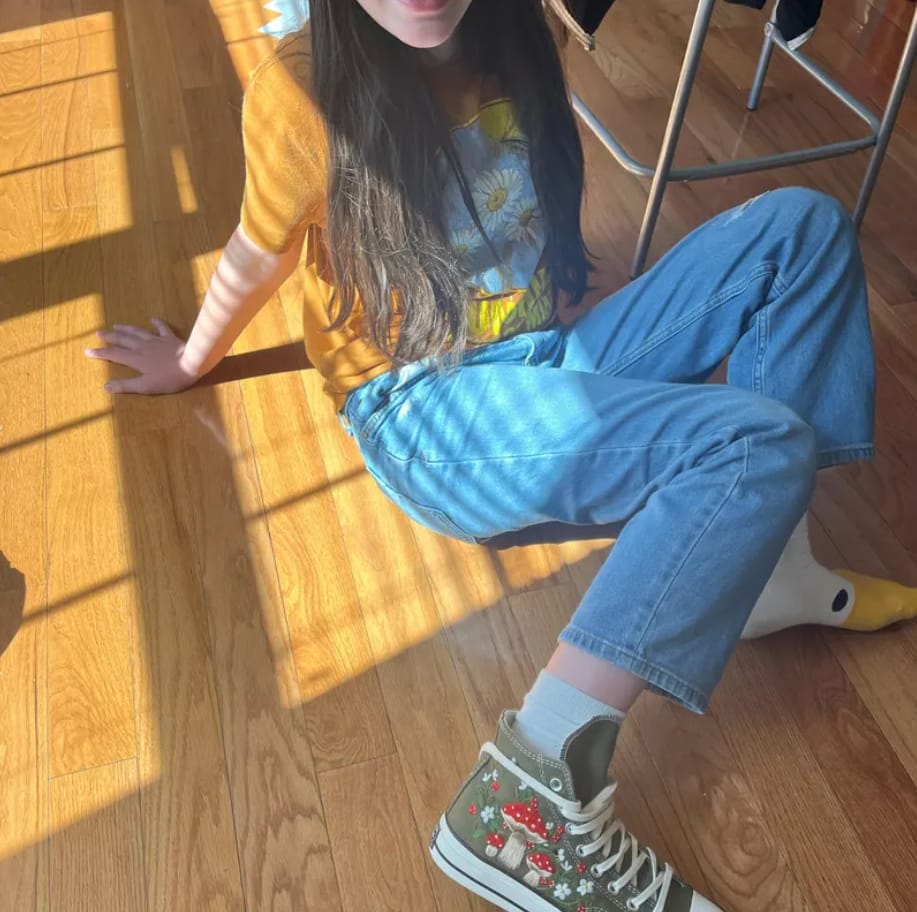 Customer photo review of Snoopy Hand-Embroidered Converse Chuck Taylor 1970s - All Star Classic - AZ26150705