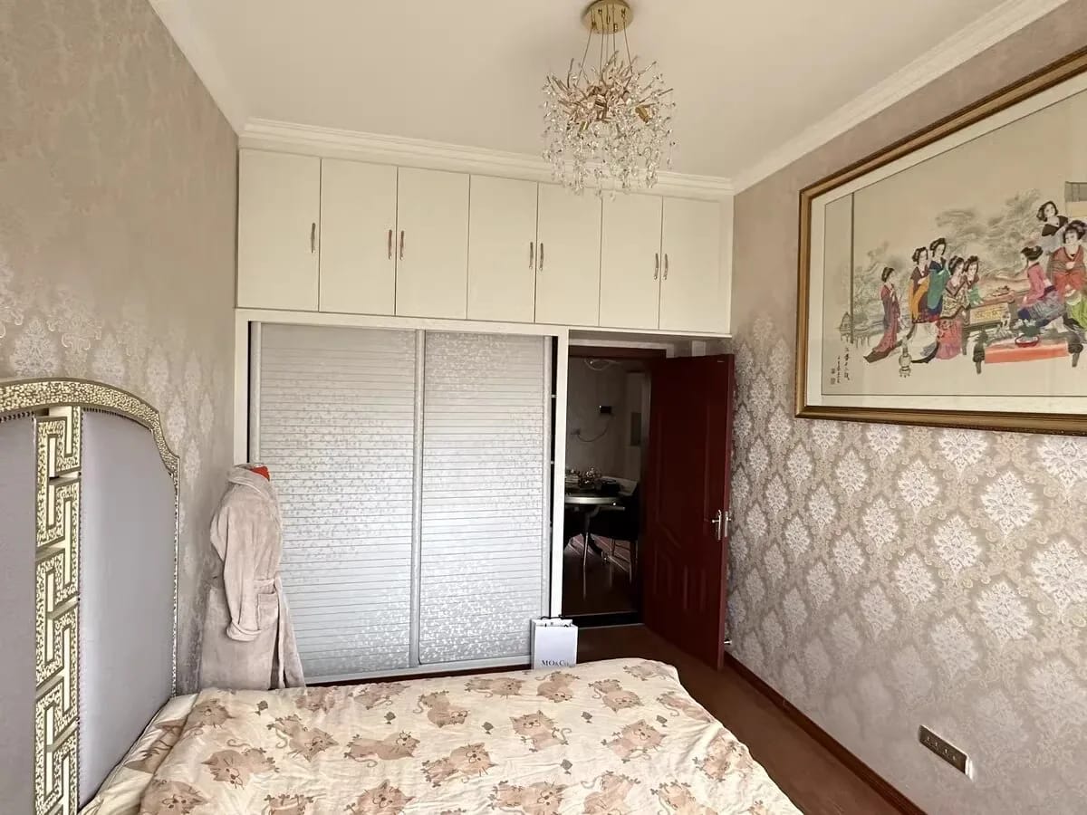 Customer photo review of Crystal Chandelier for Staircase, Cut Crystal Tiers, 80 cm