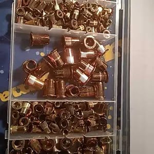Customer photo review of Riparazione Auto Rivettatrice Manuale Acciaio Carbonio Kit