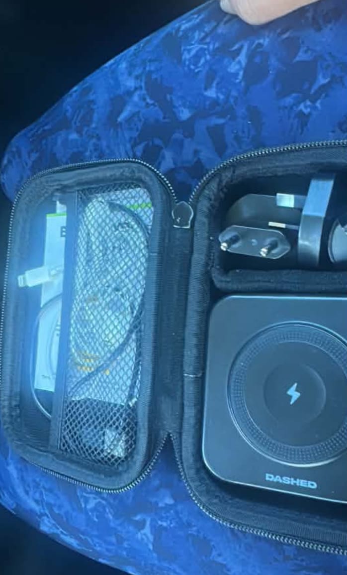 Customer photo review of Dashed® TravelPod (5-in-1 Travel Charger)