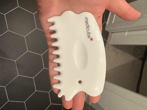 Customer photo review of Scalp Gua Sha