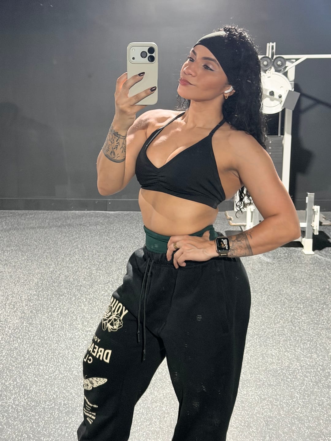 Customer photo review of W211 Dreamers Joggers