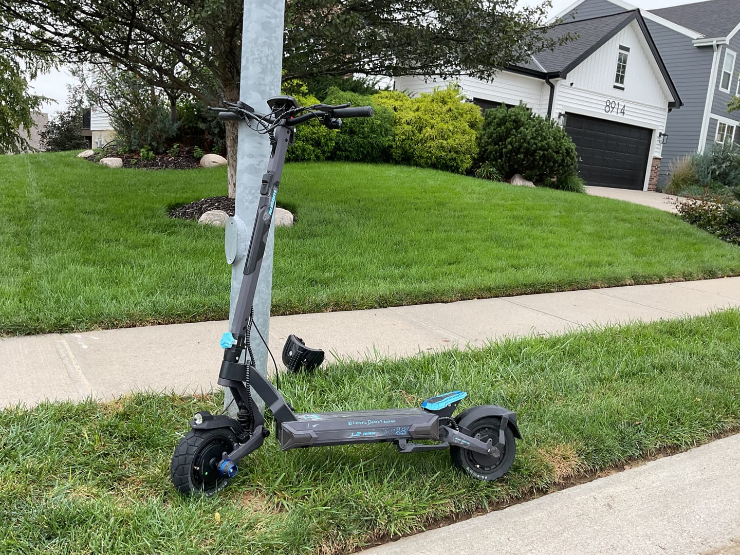 Customer photo review of Ausom L2 Max Dual Motor E-scooter