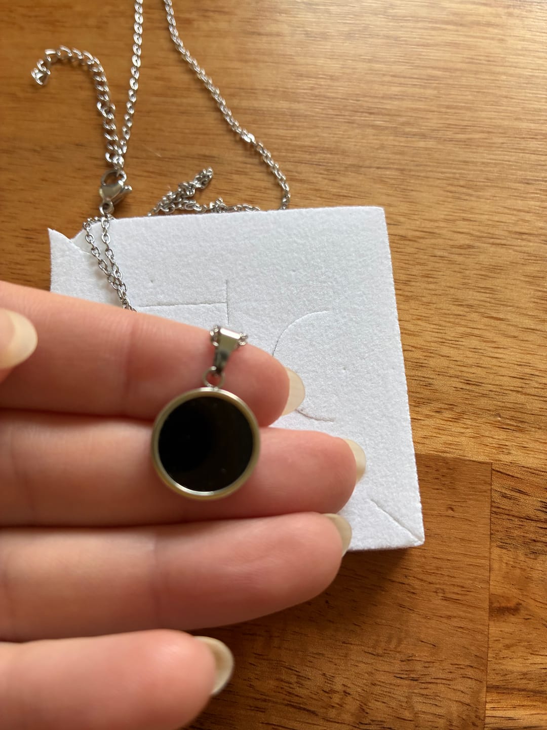 Customer photo review of Obsidian Halskette - Kreismedallion