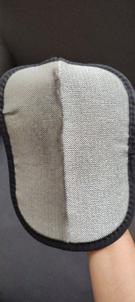 Customer photo review of Gant Anti-Poils Aquelie™ — Un intérieur propre et sans poils en quelques secondes