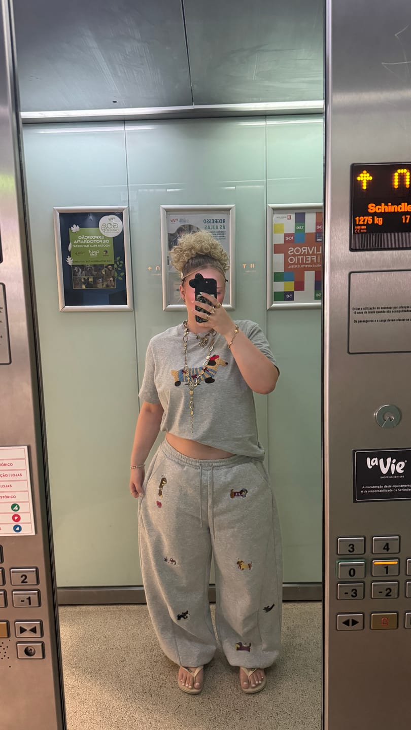 Customer photo review of Aelfric Eden Embroidery Dog Baggy Barrel Sweatpants