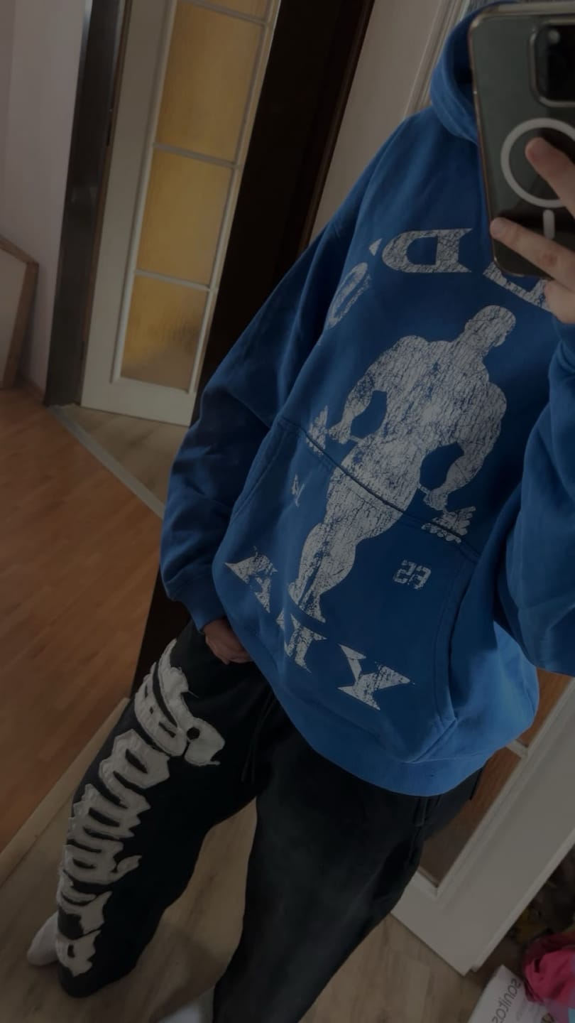 Customer photo review of 2127 - Big Patch Sweats